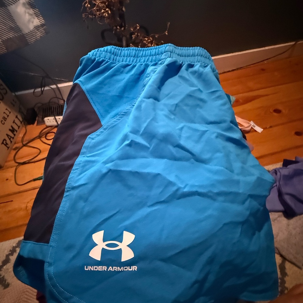 Under Armour shorts women XL
